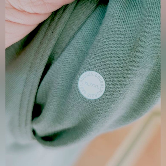 Lululemon✨UNWORN✨Softstreme Belted Wrap✨Grey Sage🦄RARE🦄 size XL/XXL - Picture 8 of 16